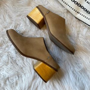 TOMS Leila Suede & Wooden Clog Mule Women’s 10